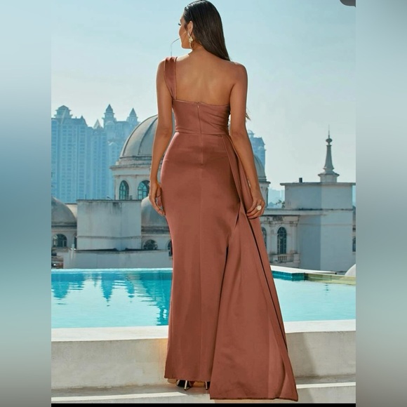 One Shoulder Wrap  Dress - Picture 2 of 4